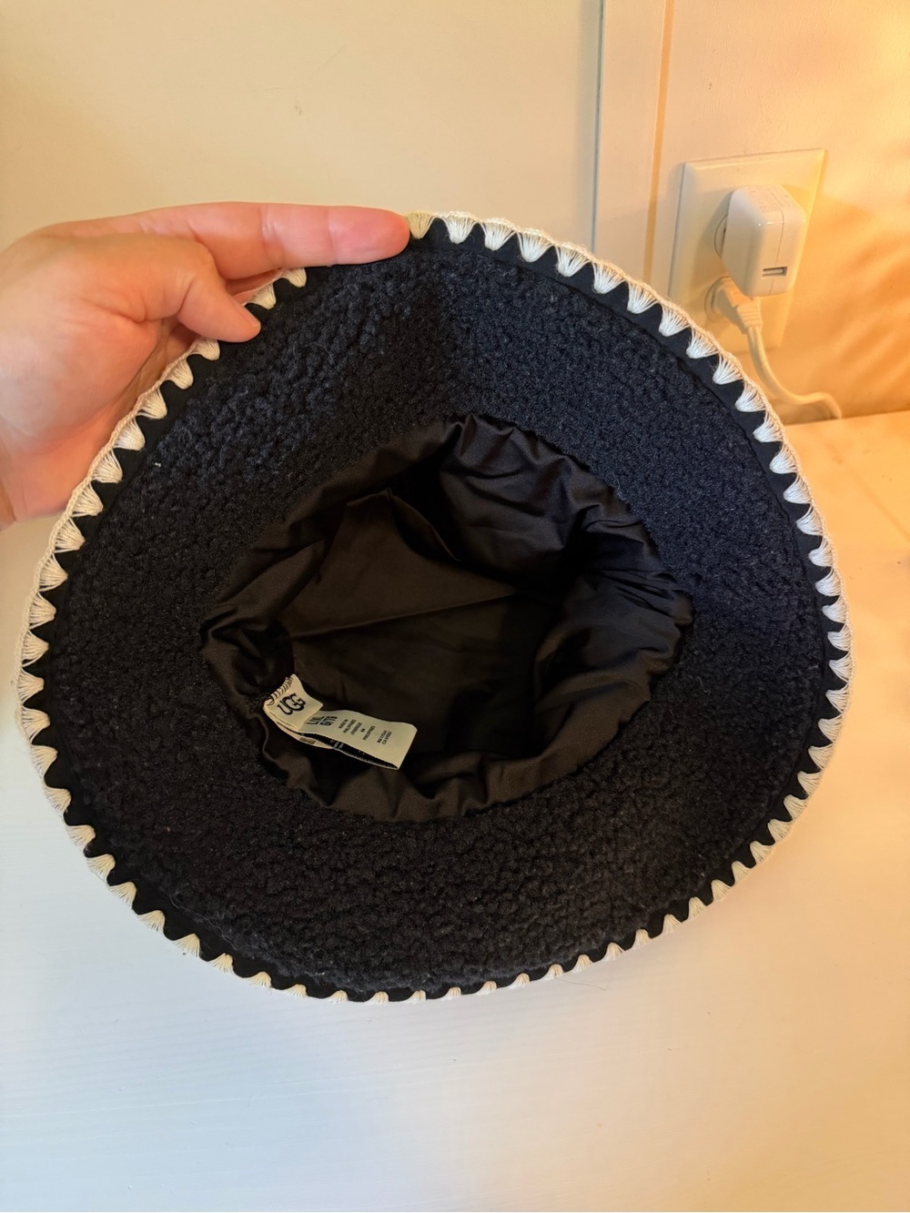 UGG Black Sherpa Bucket Hat with White Trim - Picture 2 of 3
